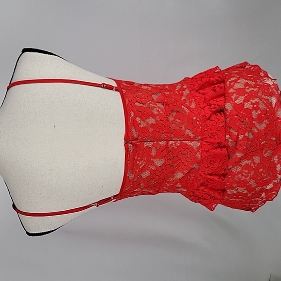 French Connection Size S Red Lace over Nude Ruffle Trim Sleeveless Peplum Top - Picture 6 of 15